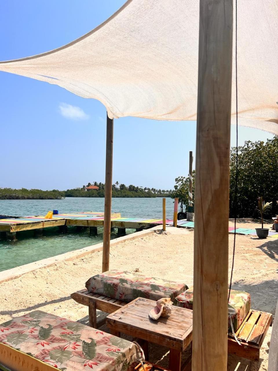 El Arca Hotel Tintipan Island Екстериор снимка