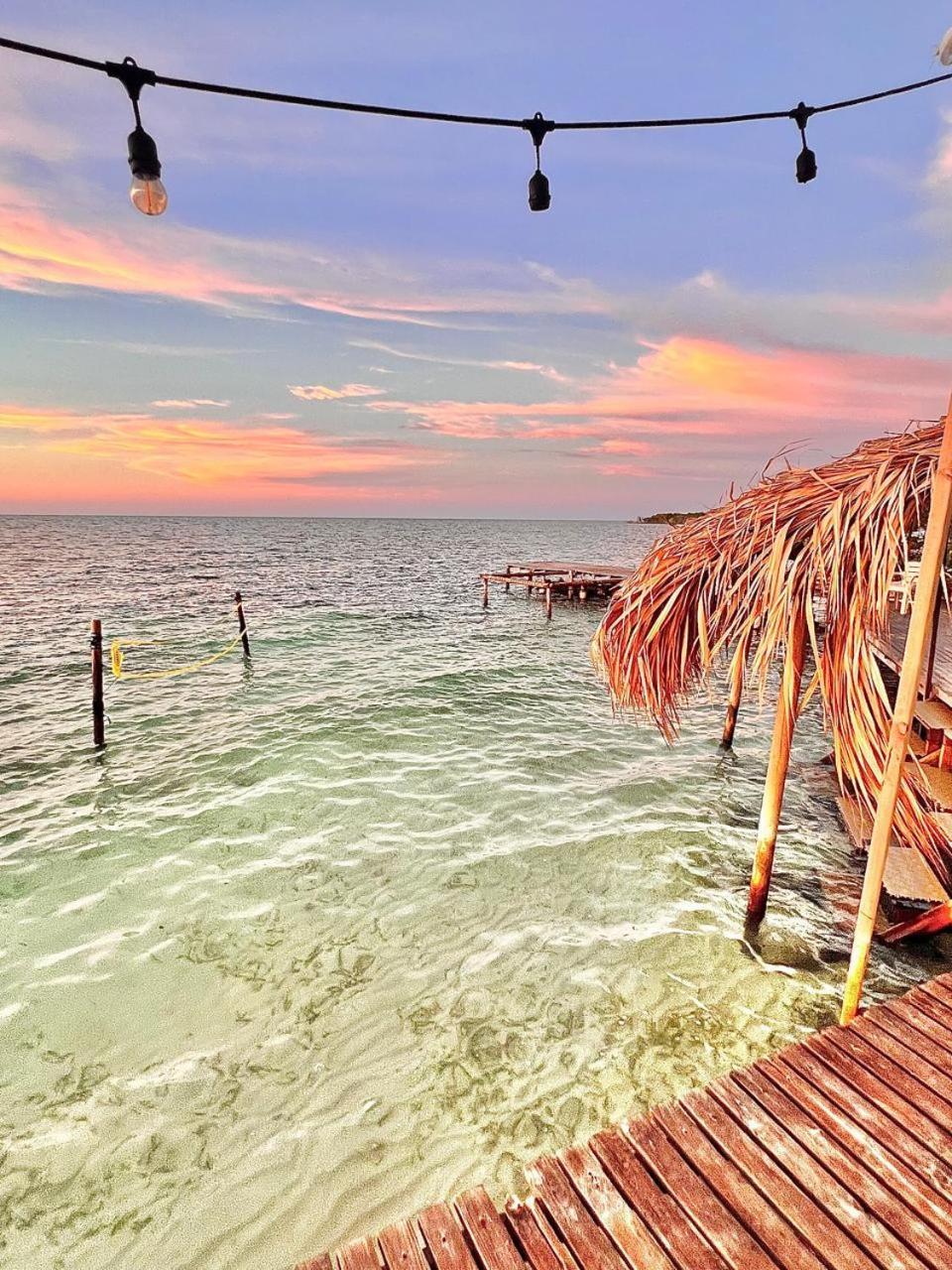El Arca Hotel Tintipan Island Екстериор снимка